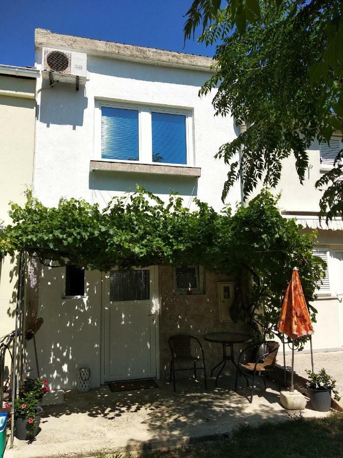 Kuca Za Odmor Matko House Matko Villa Pag Town Bagian luar foto